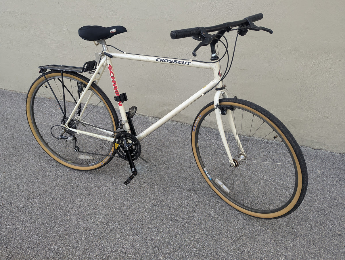 Schwinn Crosscut 21 Speed Hybrid Bike