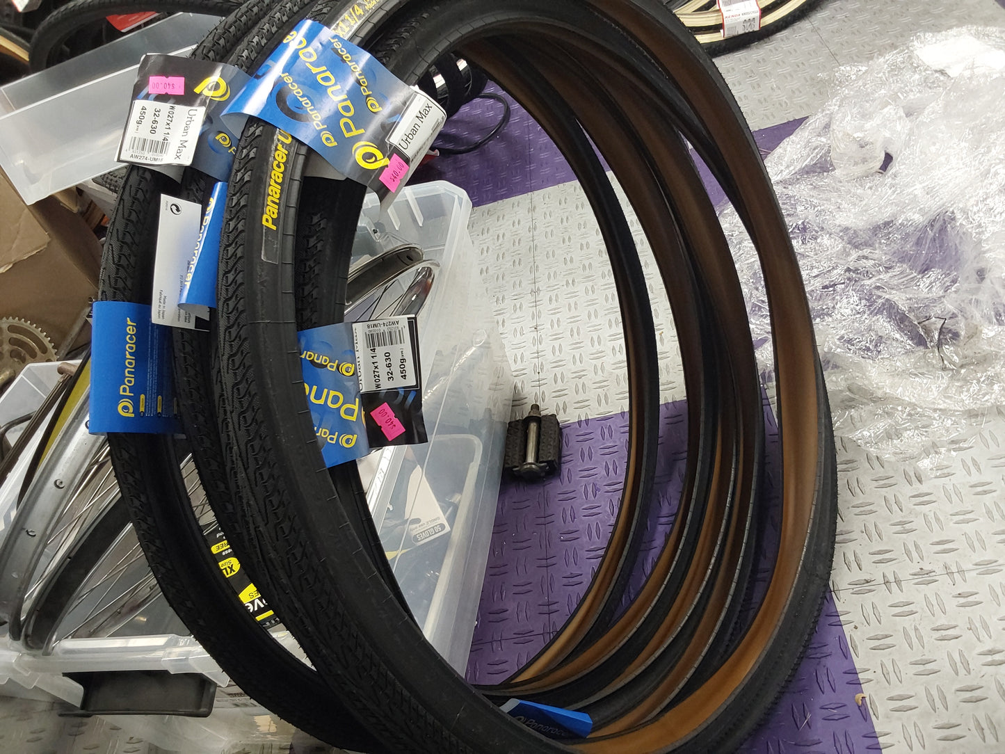 Panaracer Urban max Tire 27x 1 1/4