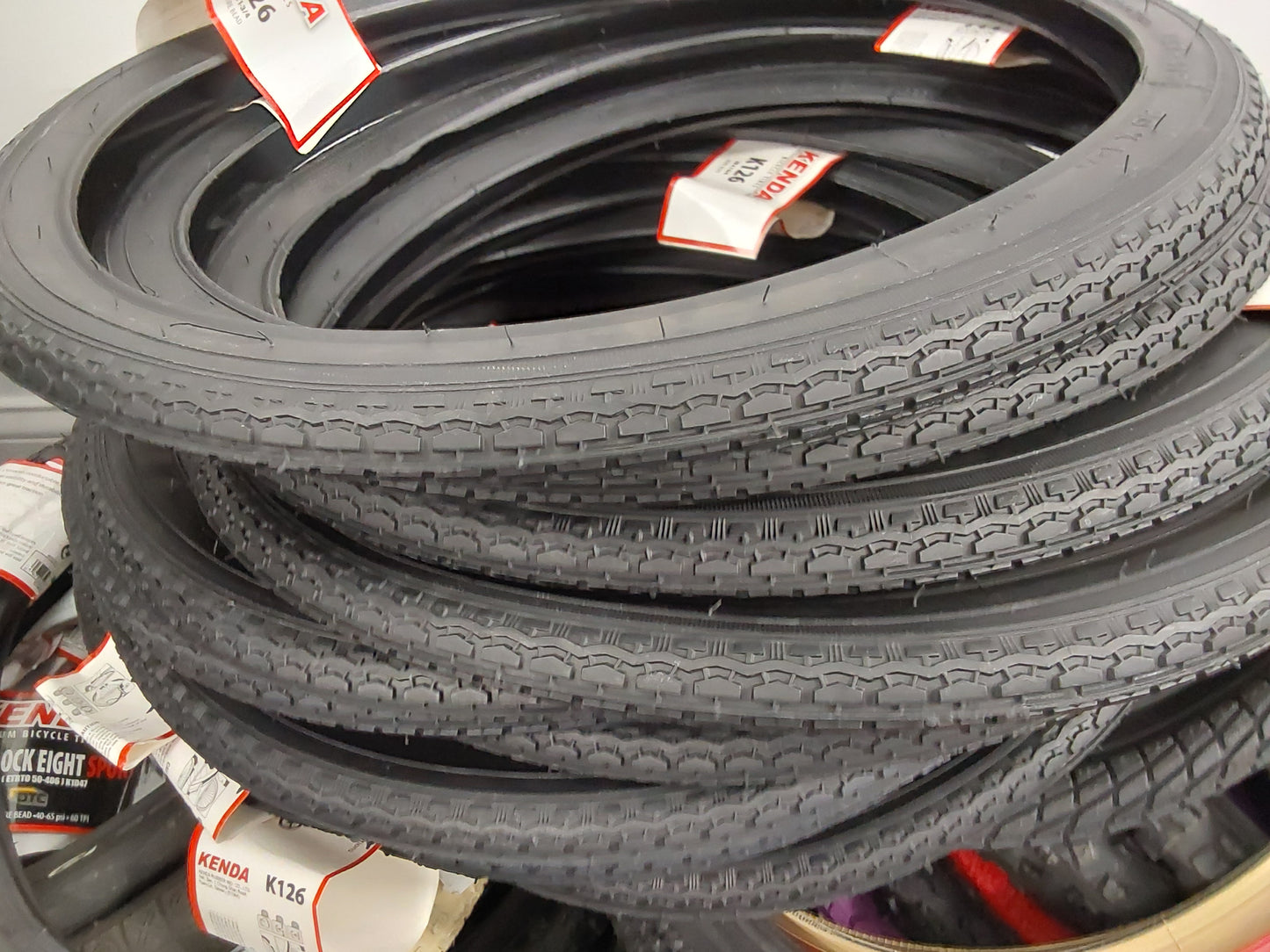 Kenda K126 20x1 3/4 tire