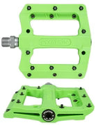 Fixation  NYLON PLATFORM PEDALS W/PINS 9/16" Green