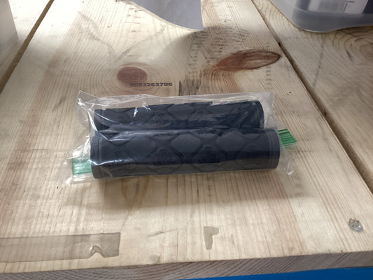 USED black WTB grips