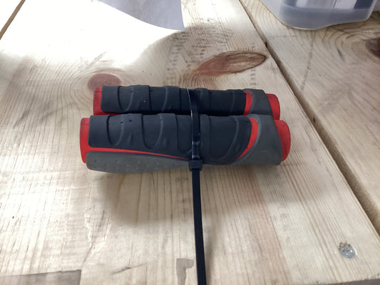 USED red and black unbranded grips