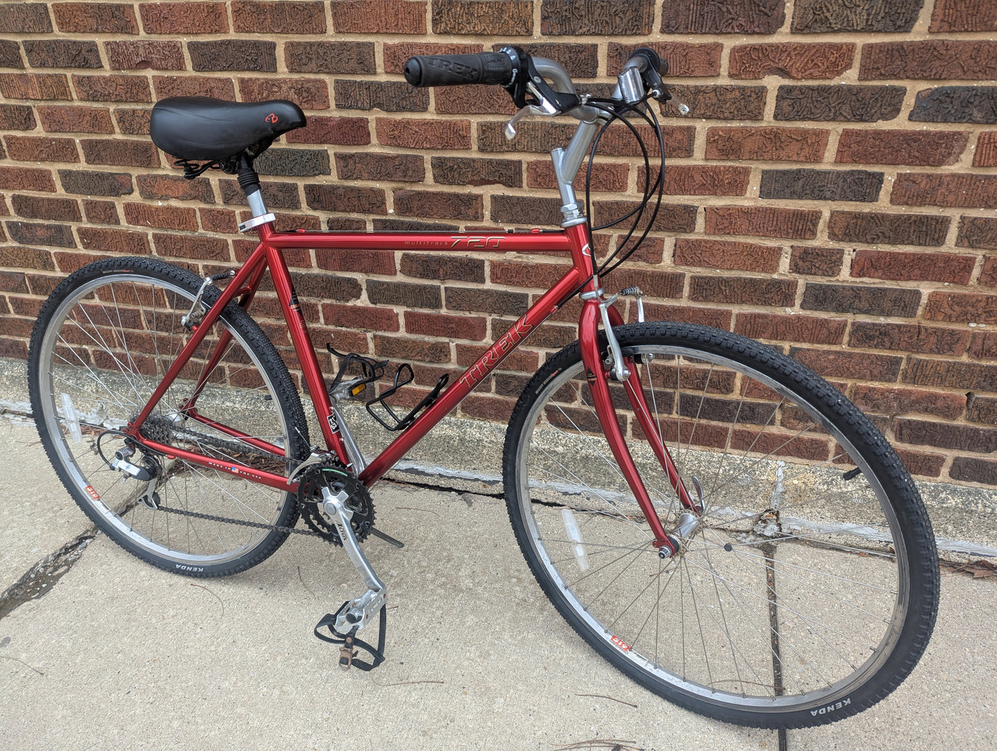 Trek MultTrack 720 Hybrid Bike