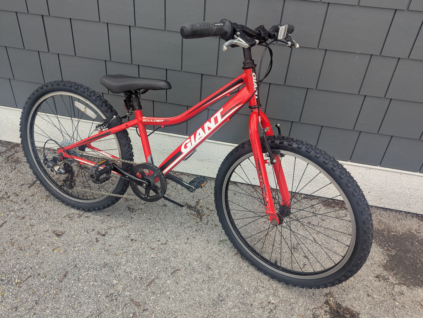 Giant Boulder Jr. 24” Trail Bike