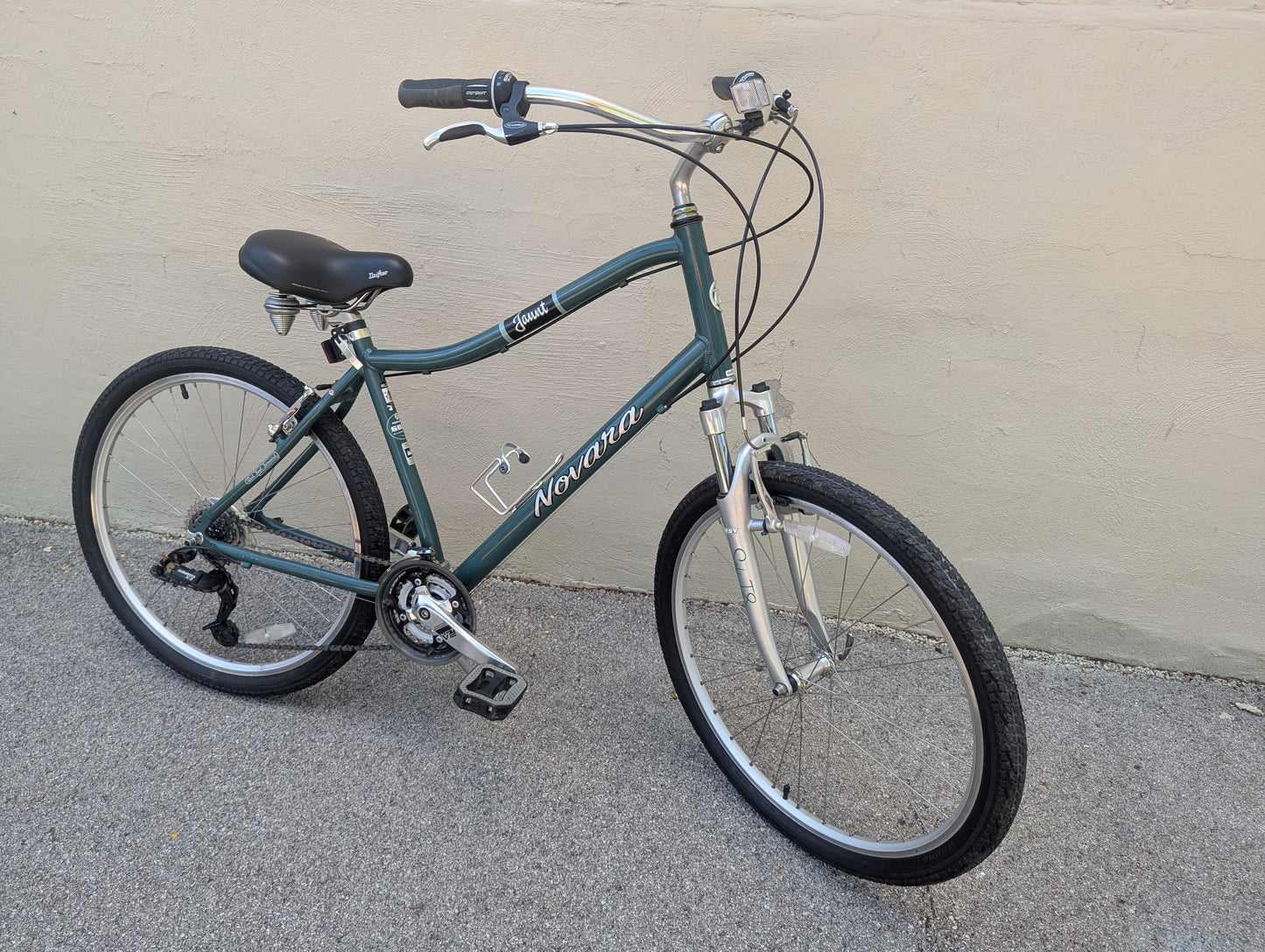 Novara Jaunt 24-Speed Cruiser Bike