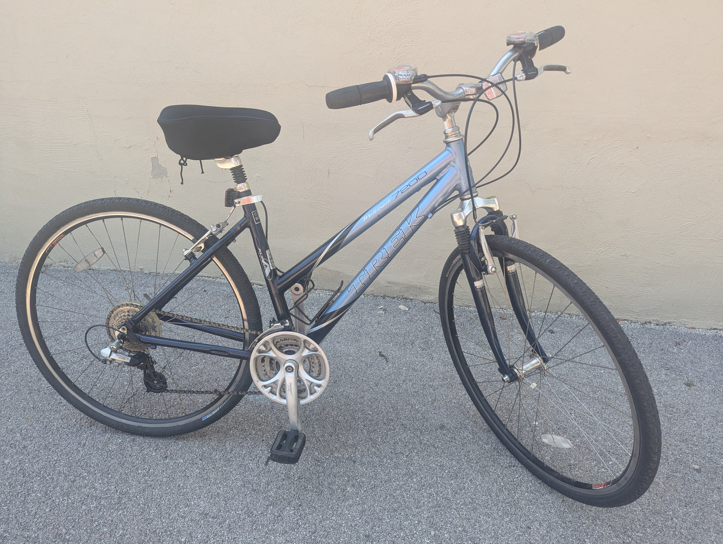 Trek 7200 MultiTrack Hybrid Bike