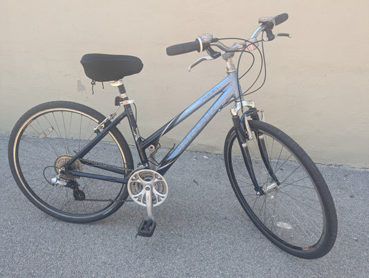 Trek 7200 MultiTrack Hybrid Bike