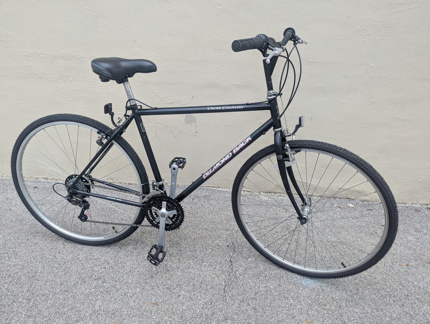 Diamondback Cross Country Medium Frame Hybrid Bike