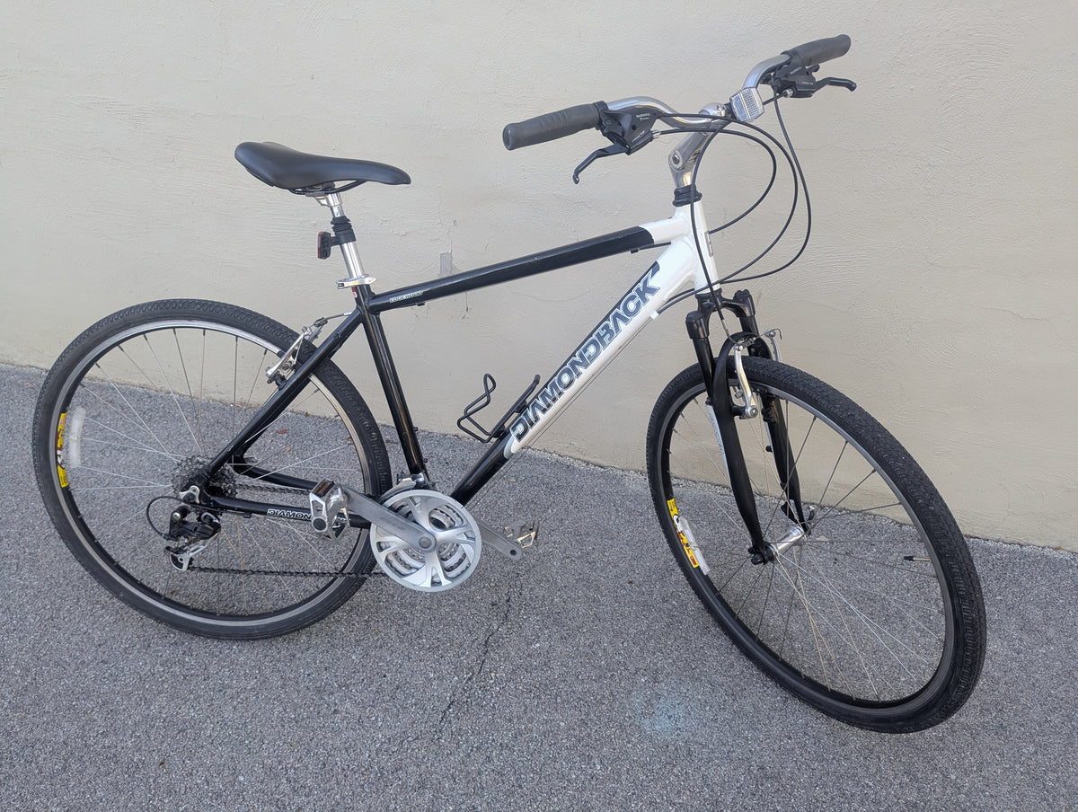 Diamondback Edgewood 21 speed Hybrid Bike