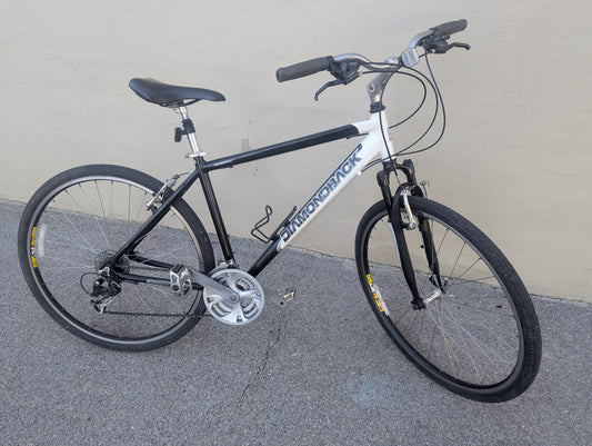 Diamondback Edgewood 21 speed Hybrid Bike