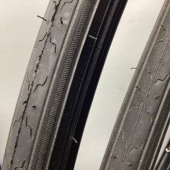 Kenda 700x25 tire