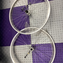 700c (622x19) wheel SET. QR cassette shimano hubs