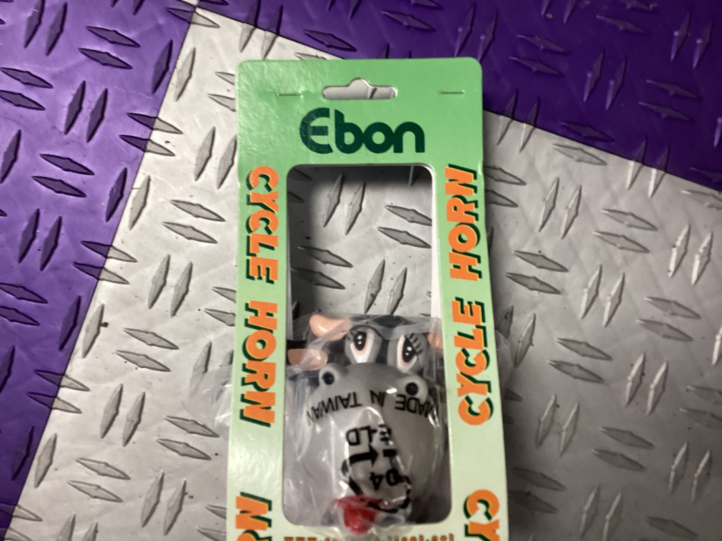 Ebon cow horn