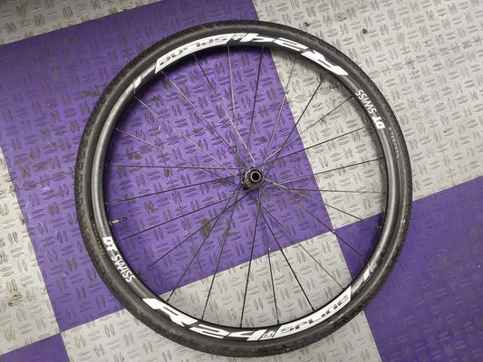 FRONT WHEEL - DT Swiss 622 x 18 (700c) with tire