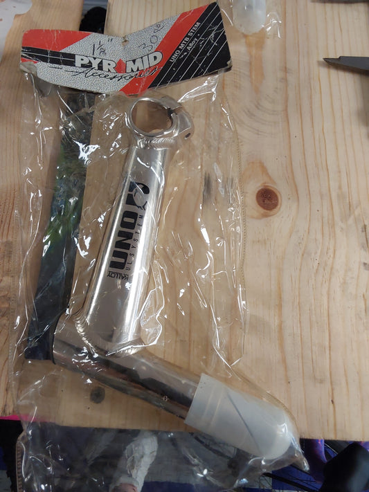 Pyramid accessories uno 55mm quill stem