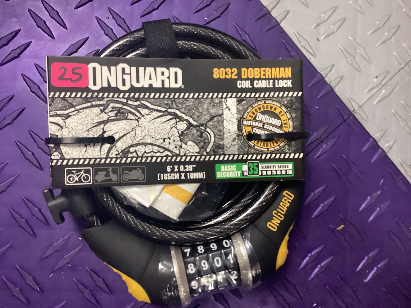 OnGuard Doberman combo lock 8032